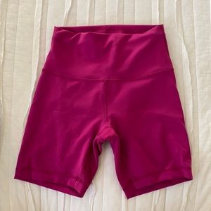 Wonder Under Train Lululemon biker shorts 6”